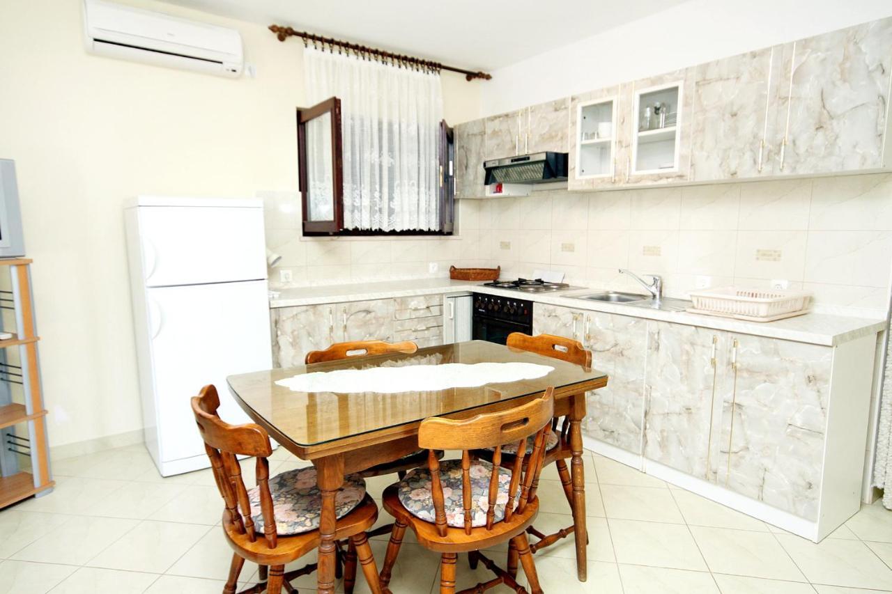 Apartments By The Sea Brgulje, Molat - 6241 Exterior foto